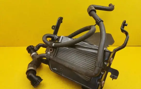 Volkswagen Touareg III Coolant radiator 4M0121212D