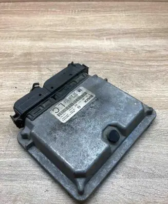 Opel Sintra Engine control unit/module ECU 90569337 0281001637