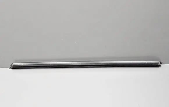 Mini Cooper Countryman R60 Rubber seal front door window/glass 9800546