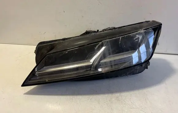 Audi TT TTS RS Mk3 8S Headlight/headlamp 8S0941033D