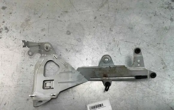 Mercedes-Benz S W221 Battery bracket A2215452047