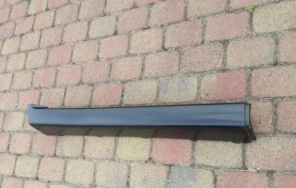 Suzuki XL7 I Sill/side skirt trim 