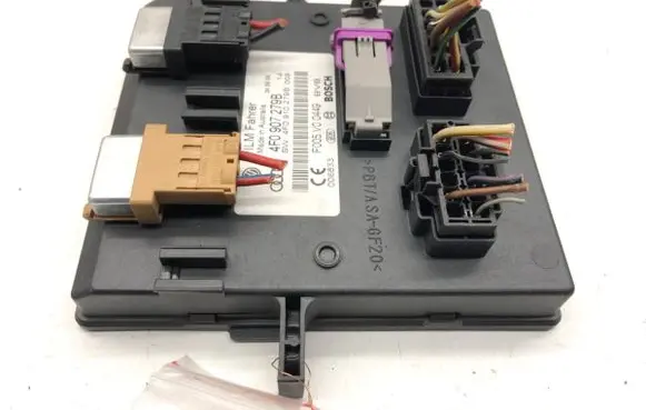 Audi A6 S6 C6 4F Xenon control unit/module 4F0907279B
