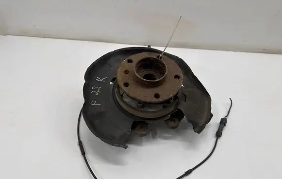 BMW 2 F22 F23 Rear wheel hub