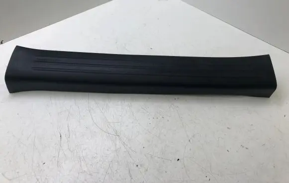 Mazda CX-5 II Front sill trim cover KB7W68710