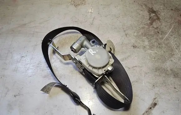 Subaru Legacy Front seatbelt 7M3520P