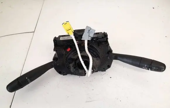 Wiper turn signal indicator stalk/switch