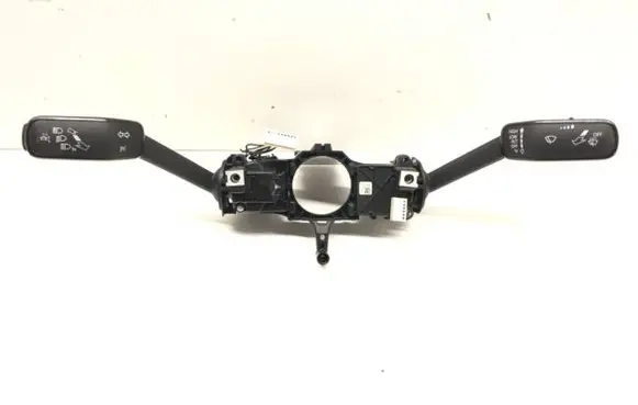Wiper turn signal indicator stalk/switch
