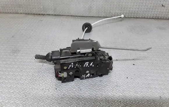 Audi A4 S4 B6 8E 8H Front door lock 4B1837015G