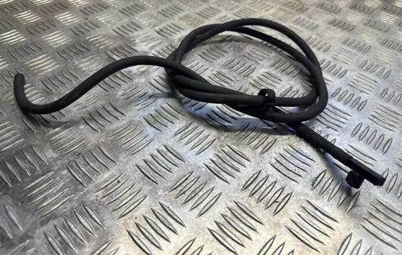 Windshield washer spray nozzle