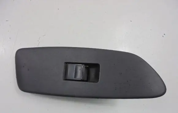 Toyota Auris 150 Electric window control switch 74231-02530