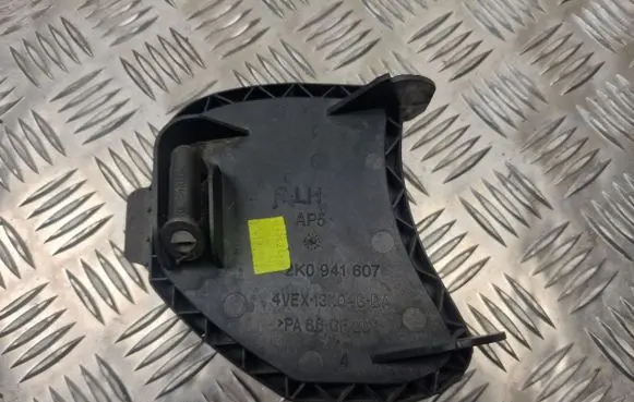 Headlight/headlamp dust cover