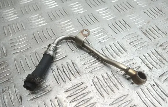 BMW 1 E82 E88 Turbo turbocharger oiling pipe/hose 7810181