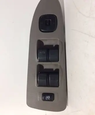 Mazda Premacy Electric window control switch C8HD172 BJOE66600