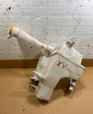 Subaru XV Lamp washer fluid tank 