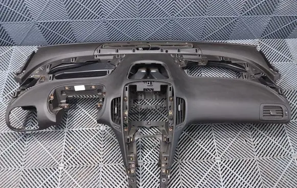 Chevrolet Volt I Dashboard 22893801