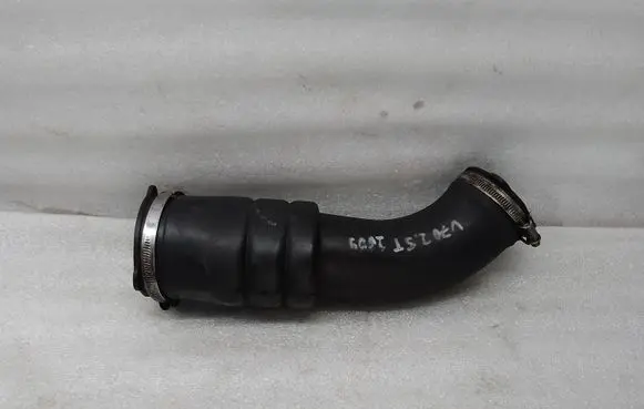 Volvo V70 Air intake duct part 08692401