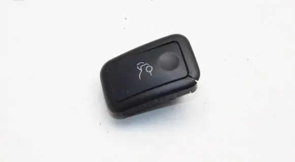 Mercedes-Benz C W204 Tailgate/boot open switch button A2048707051