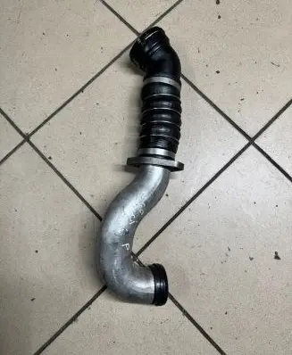BMW 5 E60 E61 Intercooler hose/pipe 7808414 11884410 L21217J2