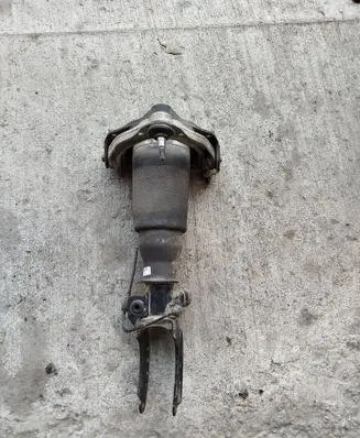 Audi Q7 4L Front shock absorber/damper 7L8413031E