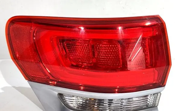 Jeep Grand Cherokee Rear/tail lights P68236135AC