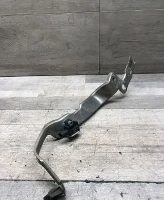 Audi A6 S6 C7 4G Headlight/headlamp mounting bracket 4G0807592