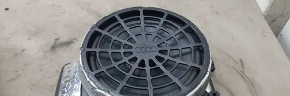 Audi A5 8T 8F Subwoofer speaker 8T0035412D 2022A3869 X163290