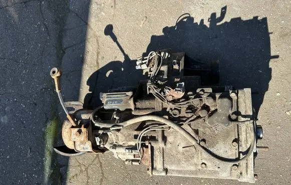 Mitsubishi Pajero Gearbox transfer box case MR953573