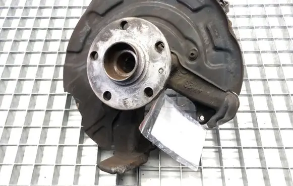 Skoda Octavia Mk3 (5E) Front wheel hub spindle knuckle
