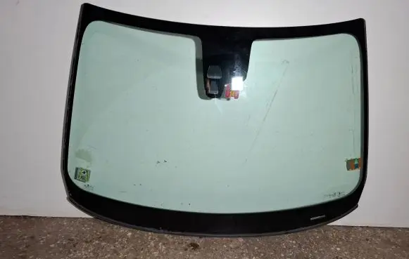 Volvo XC60 Front windscreen/windshield window 43R00368