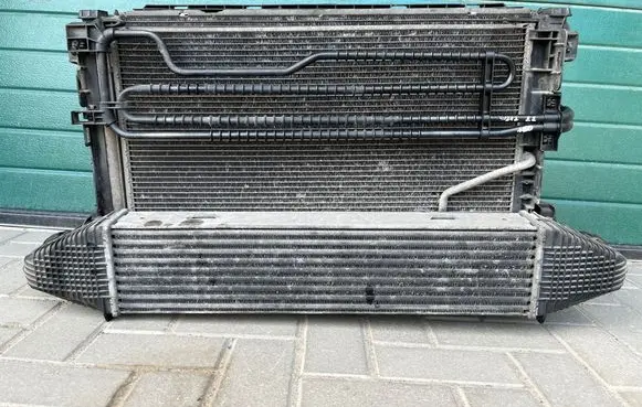 Mercedes-Benz E W212 Radiator set A2045000100 A2045000393 A2045000755