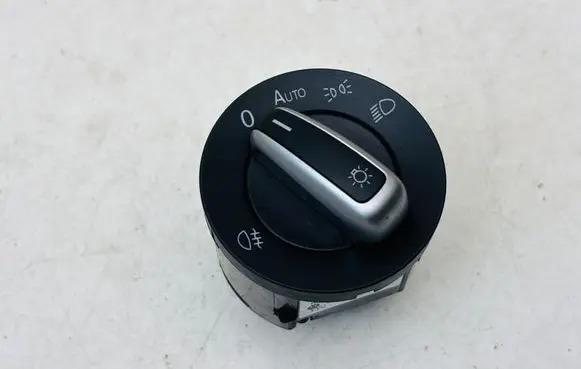 Volkswagen Touran II Light switch 3C8941431