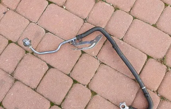 Opel Astra J Gearbox oil cooler pipe/hose 