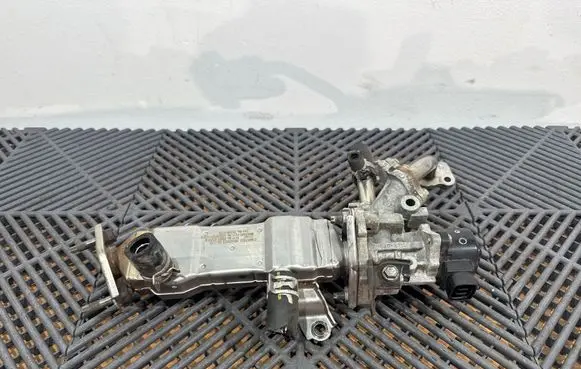 Toyota Auris E180 EGR valve cooler 2560137010B 29J14A1126 J2D02072Y1XS