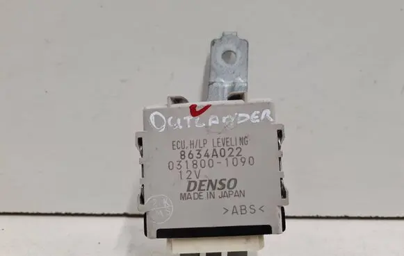 Mitsubishi Outlander Headlight ballast module Xenon 8634A022 0318001090