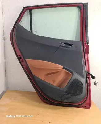 Hyundai i10 Rear door 