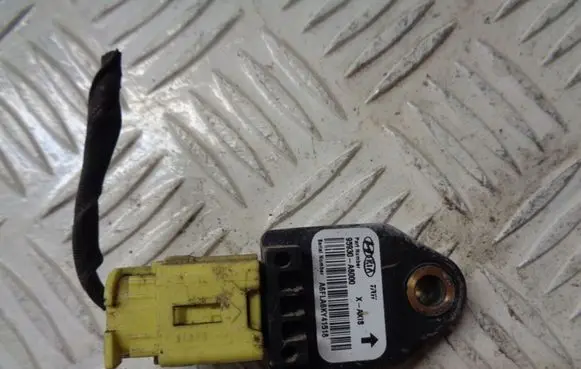 KIA Ceed Airbag deployment crash/impact sensor 95930A6000