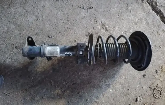 Mercedes-Benz E W212 Front shock absorber/damper A2123208938