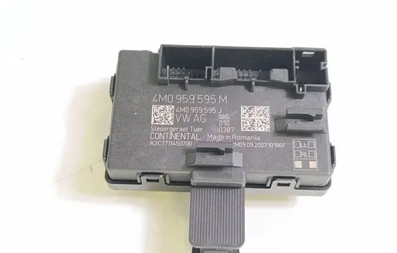 Audi e-tron Door control unit/module 4M0959595M