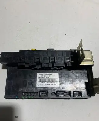 Mercedes-Benz CLK A209 C209 SAM control unit 2095451501 5DK00848602