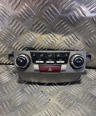 Subaru Outback Climate control unit 72311AJ08A