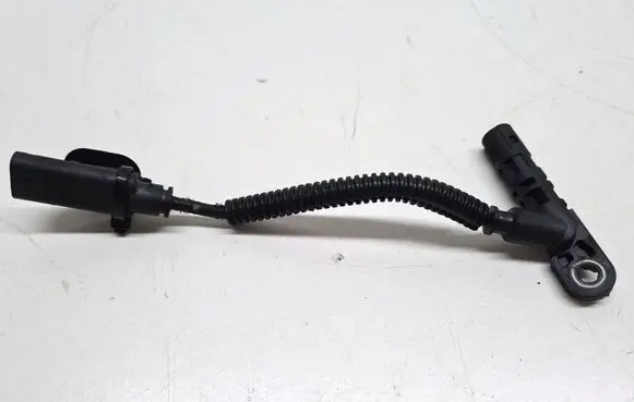 Opel Combo E Crankshaft position sensor 9810375980