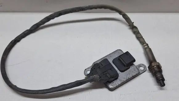 BMW 1 E81 E87 Lambda probe sensor 7587130 1309260116 5WK96621K