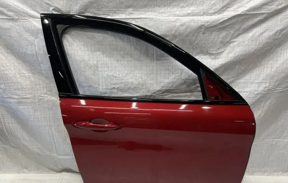 Alfa Romeo Stelvio Front door