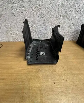 Land Rover Range Rover Evoque L538 Battery box tray 31299569 F6451