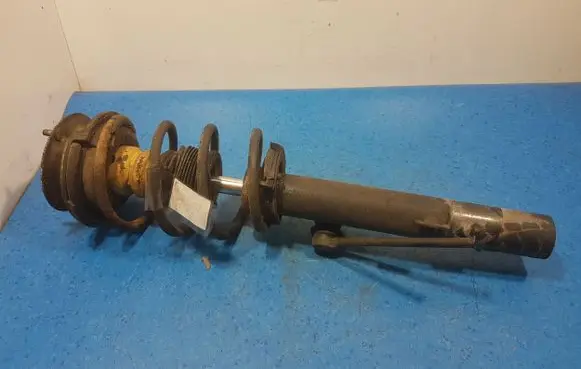 BMW 1 E81 E87 Front shock absorber/damper