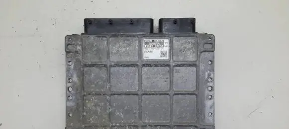 Toyota Auris 150 Engine control unit/module 8966102E51