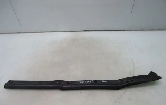Nissan Leaf II (ZE1) Engine compartment rubber 658205SK0A