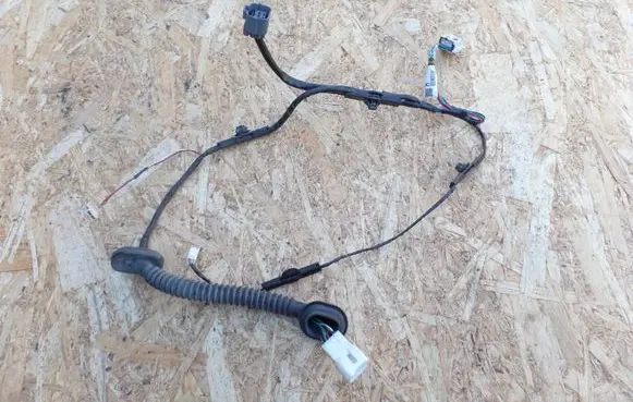 Subaru Forester SH Rear door wiring loom 81823SC000