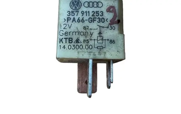 Skoda Octavia Mk1 (1U) Other relay 357911253 14030000